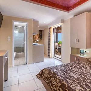 House Kostas On The Hotel apartamentowy Sarti